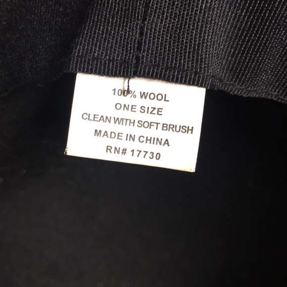 Black wool bowler/circle hat - Picture 3 of 4